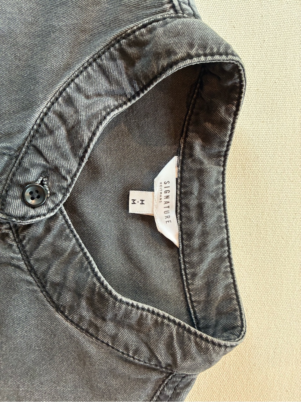 Washed Charcoal Denim Button-Front Blouse with Band Collar M Reitmans - Picture 8 of 9